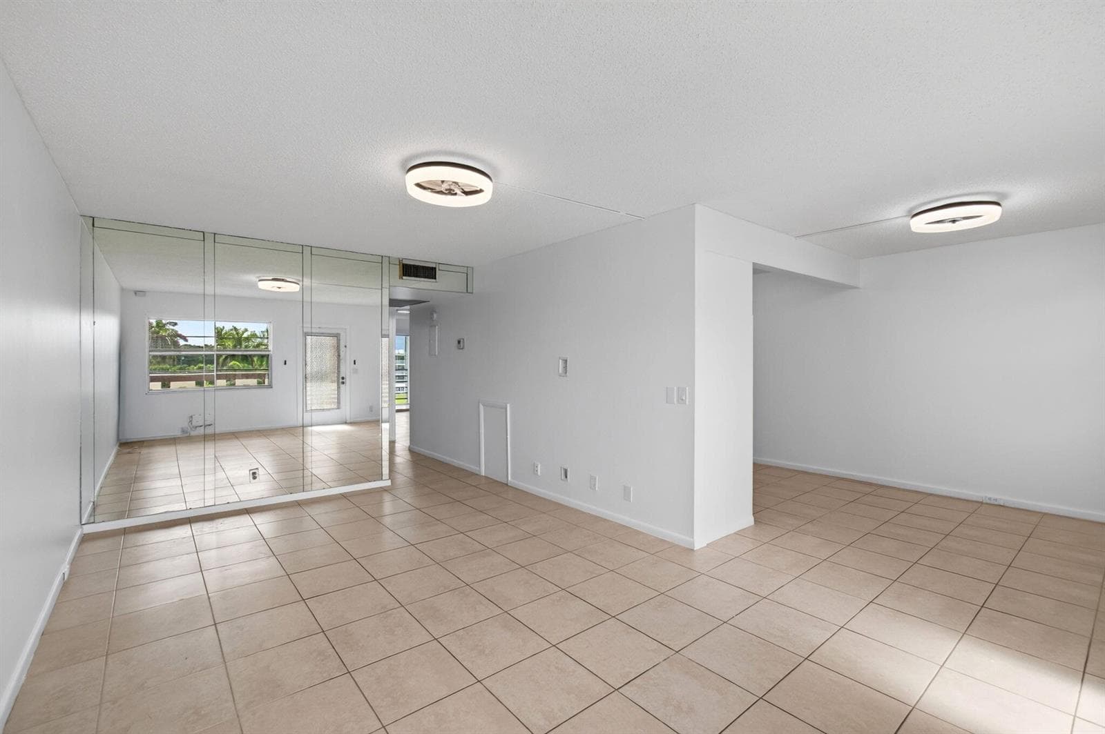 4028 Hythe B, Boca Raton, FL 33434 photo 2