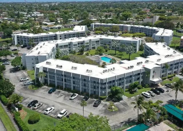 6700 ROYAL PALM Boulevard # 203D, Margate, FL 33063 photo 2