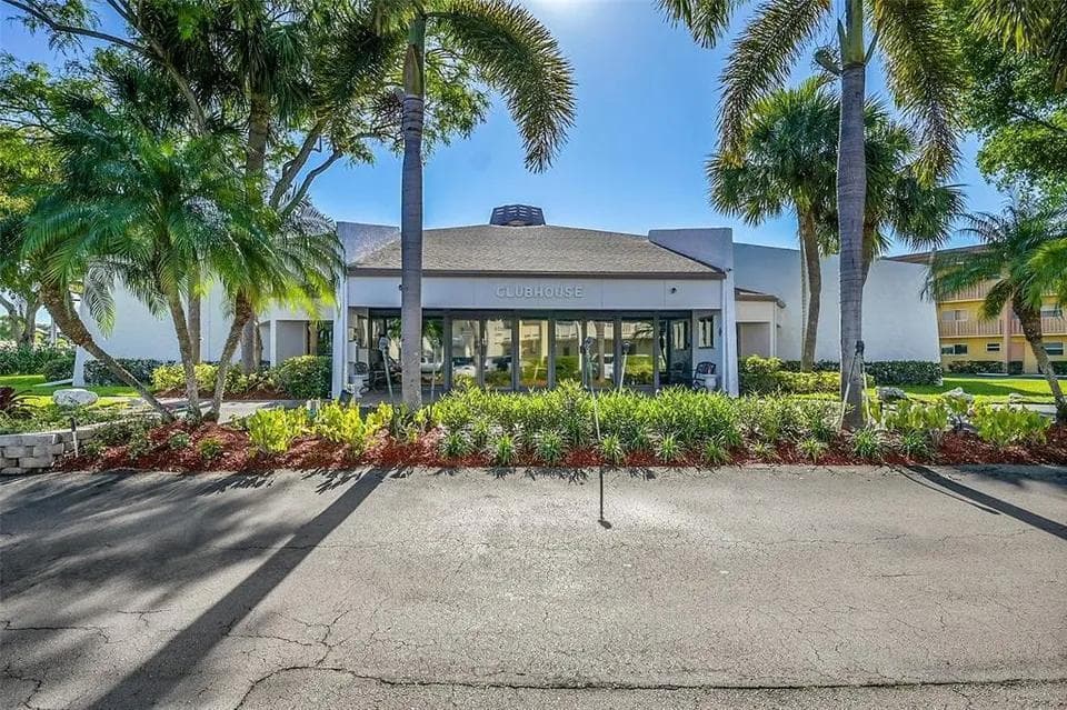 6700 ROYAL PALM Boulevard # 203D, Margate, FL 33063 photo 4