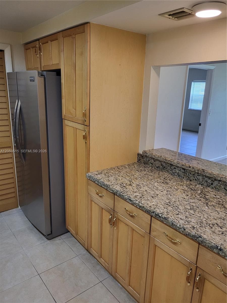 230 Lakeview Dr # 207, Weston, FL 33326 photo 4