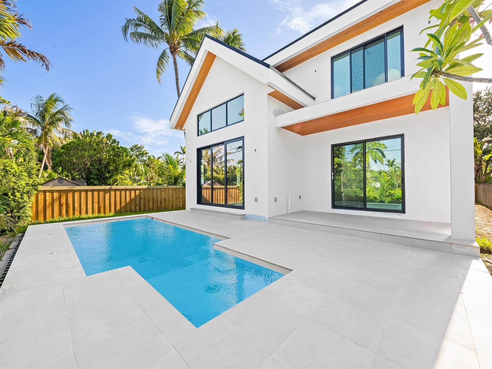 1628 NE 17th Avenue, Fort Lauderdale, FL 33305 photo 2