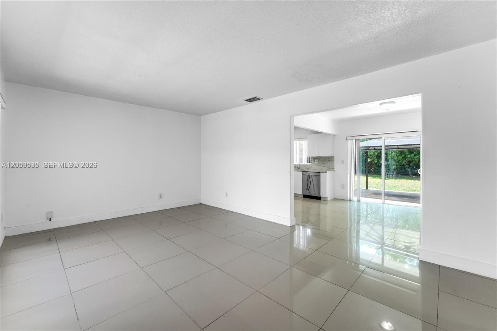 15543 SW 107th Ct, Miami, FL 33157 photo 3