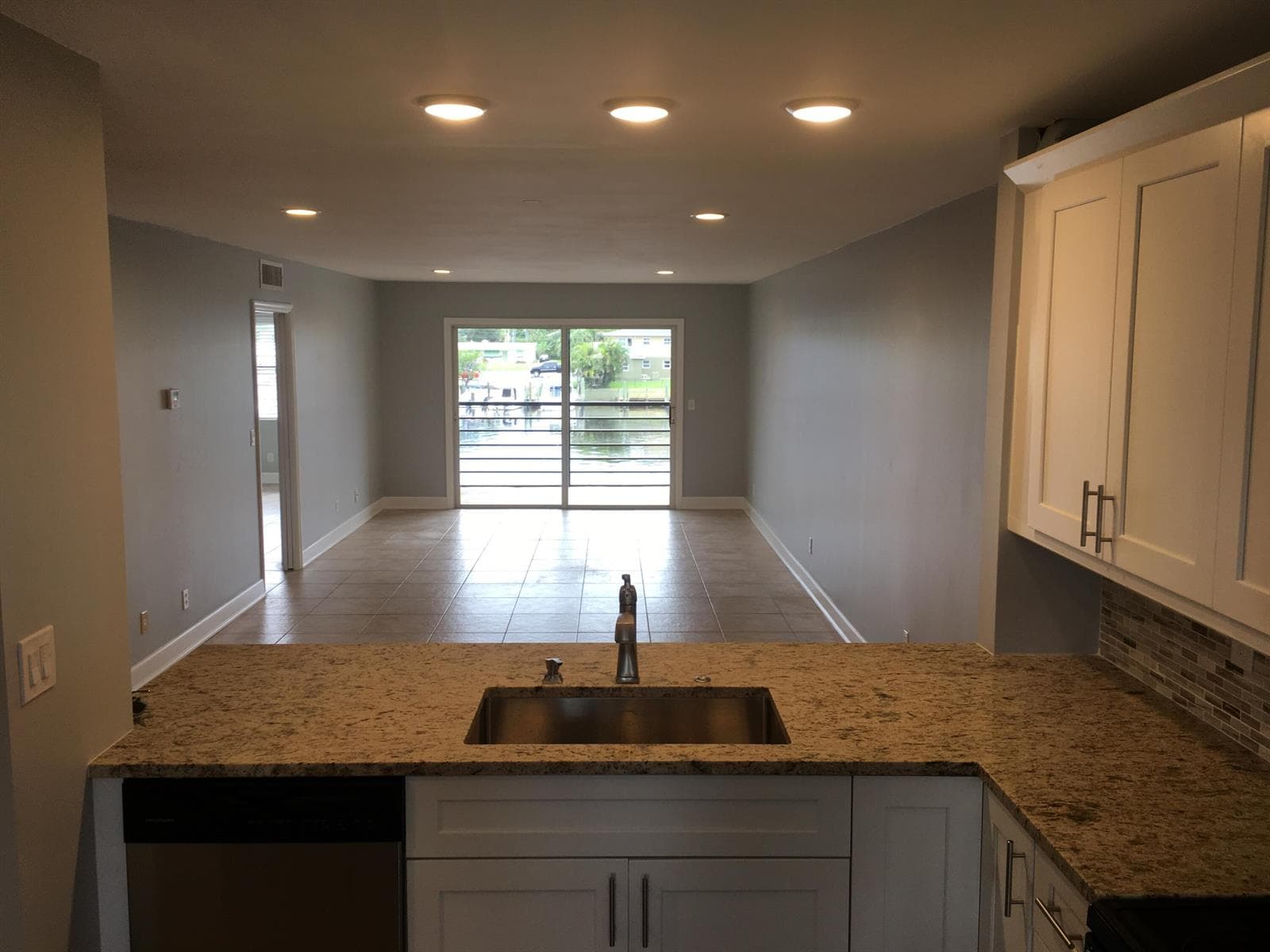 309 LAKE Circle # 202, North Palm Beach, FL 33408 photo 4
