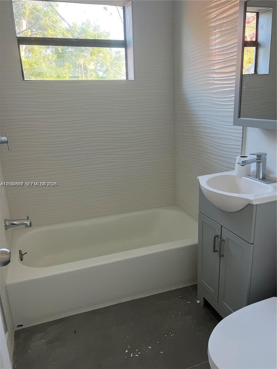 2126 Arthur St, Hollywood, FL 33020 photo 2