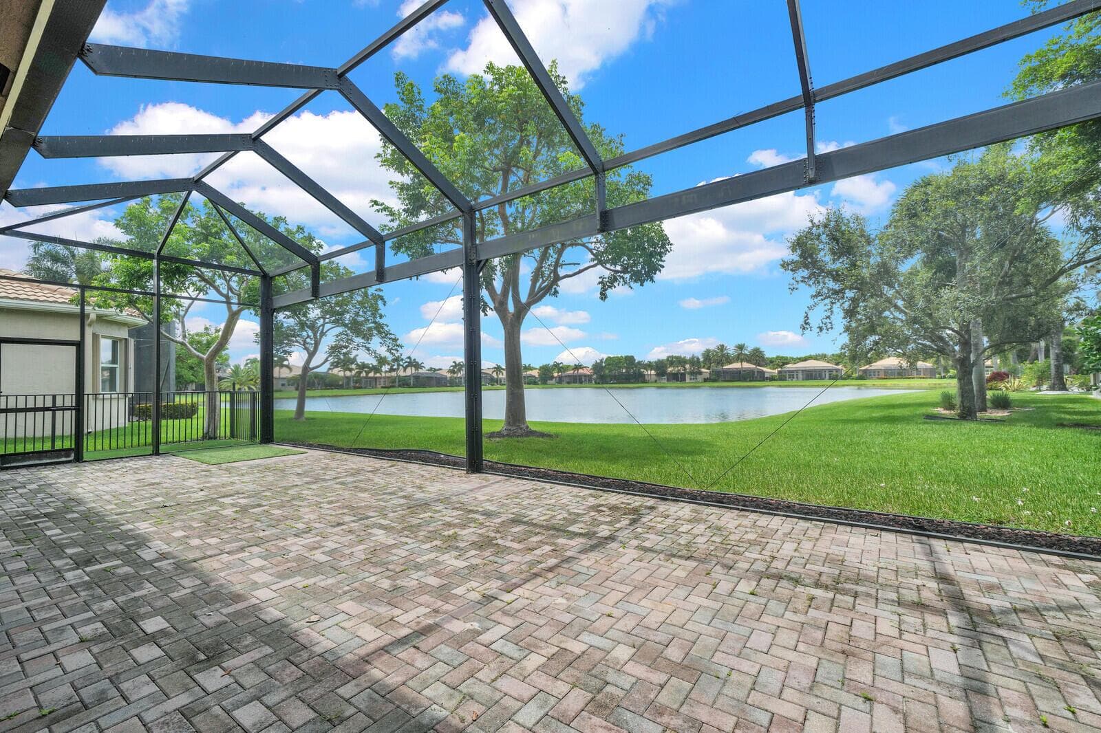 10469 Whitewind Circle, Boynton Beach, FL 33473 photo 4