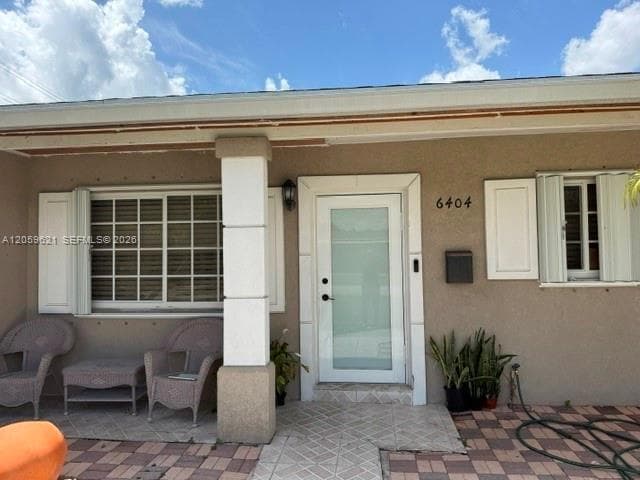 6404 Grant Ct, Hollywood, FL 33024 photo 2