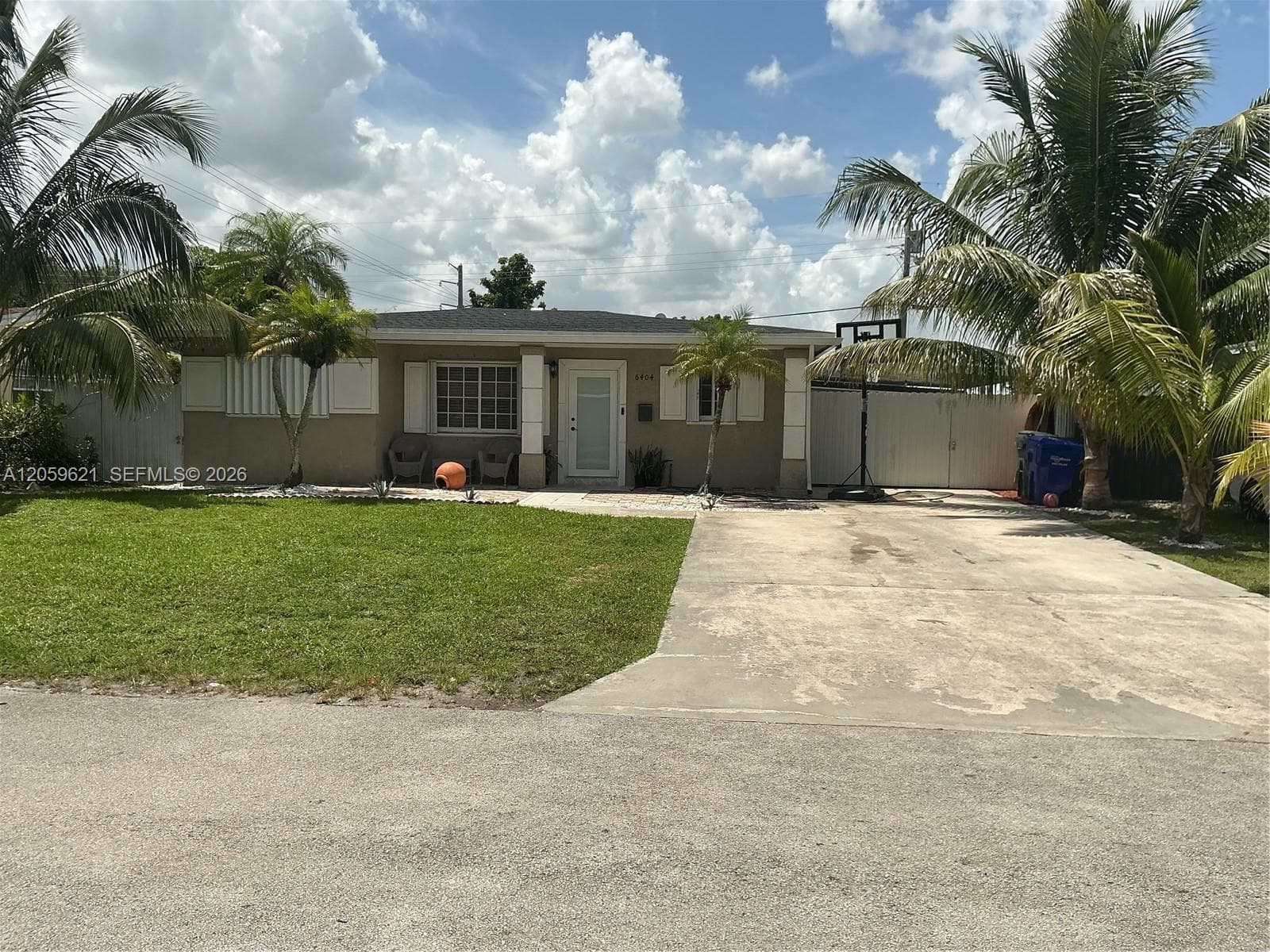 6404 Grant Ct, Hollywood, FL 33024