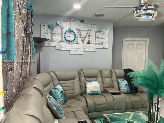 6404 Grant Ct, Hollywood, FL 33024 photo 4