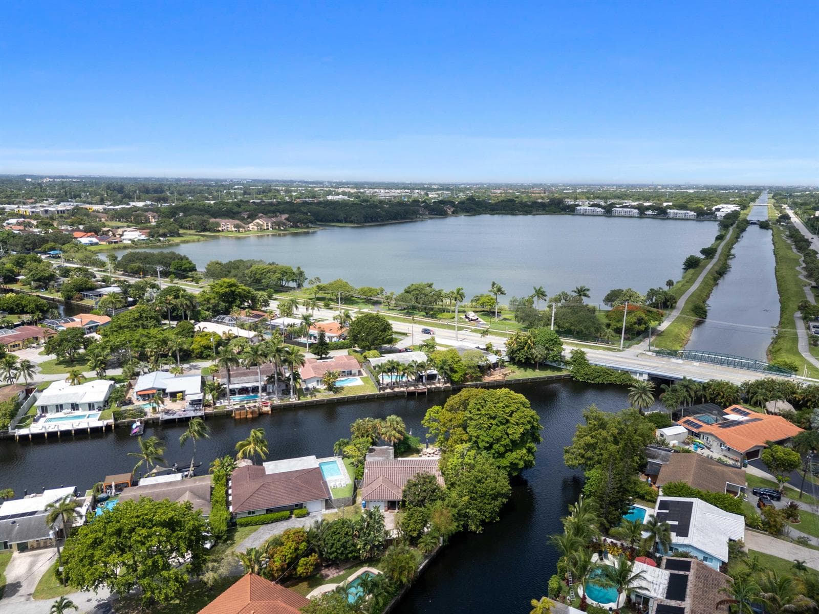 2060 NW 37th Street, Oakland Park, FL 33309 photo 3