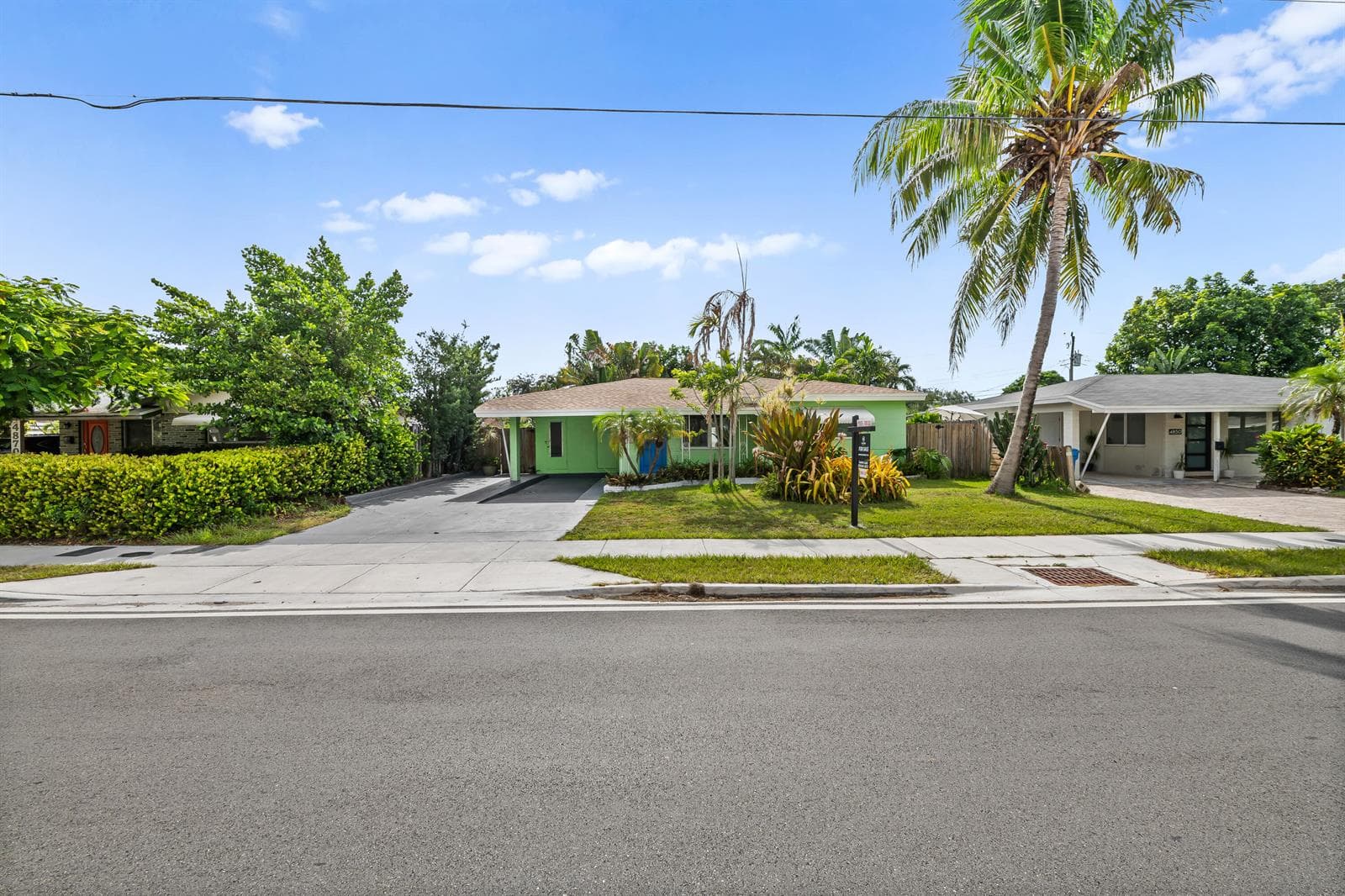 4860 NE 6th Avenue, Oakland Park, FL 33334 photo 2