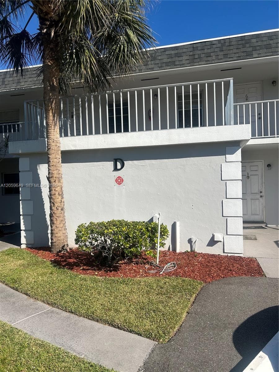 1166 6th Avenue # 6D, Vero Beach, FL 32906 photo 2