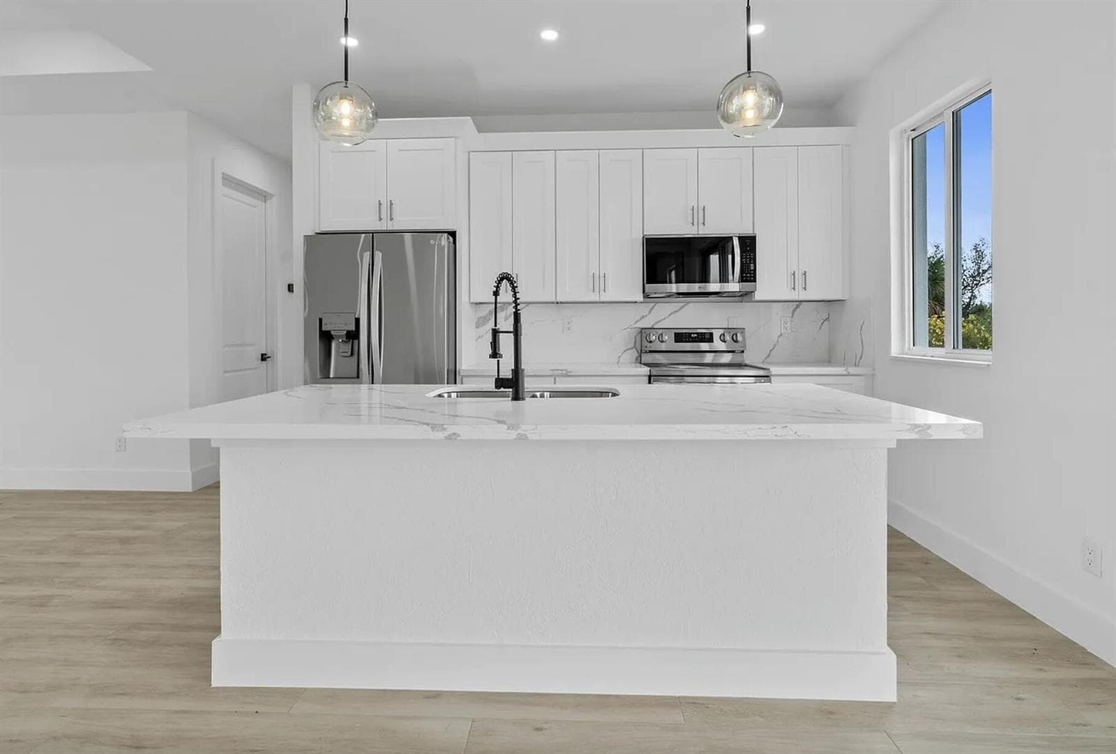 13438 Mcintosh Avenue, Port Charlotte, FL 33981 photo 5