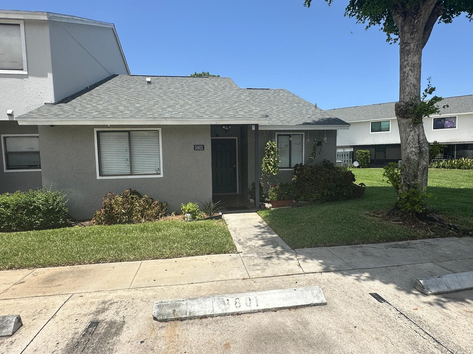3801 INLET Circle, FL 33463 photo 2