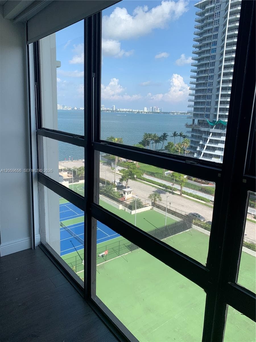 600 NE 36th St # 1017, Miami, FL 33137 photo 5