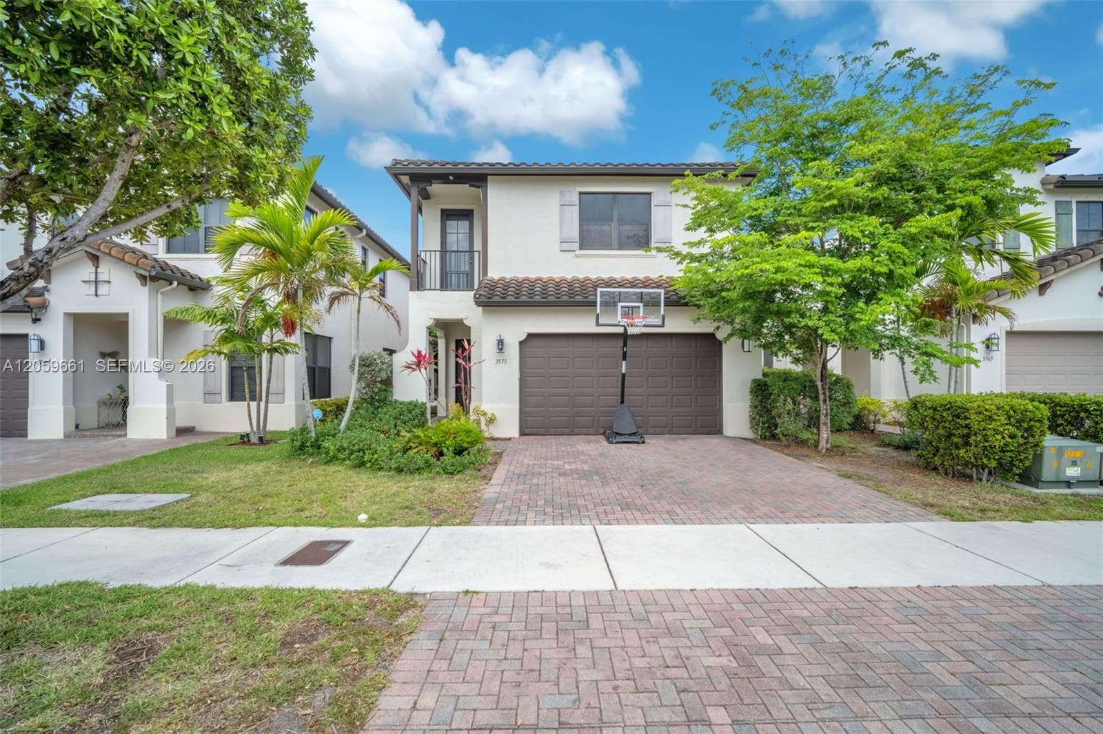 3575 W 97th St, Hialeah, FL 33018 photo 2