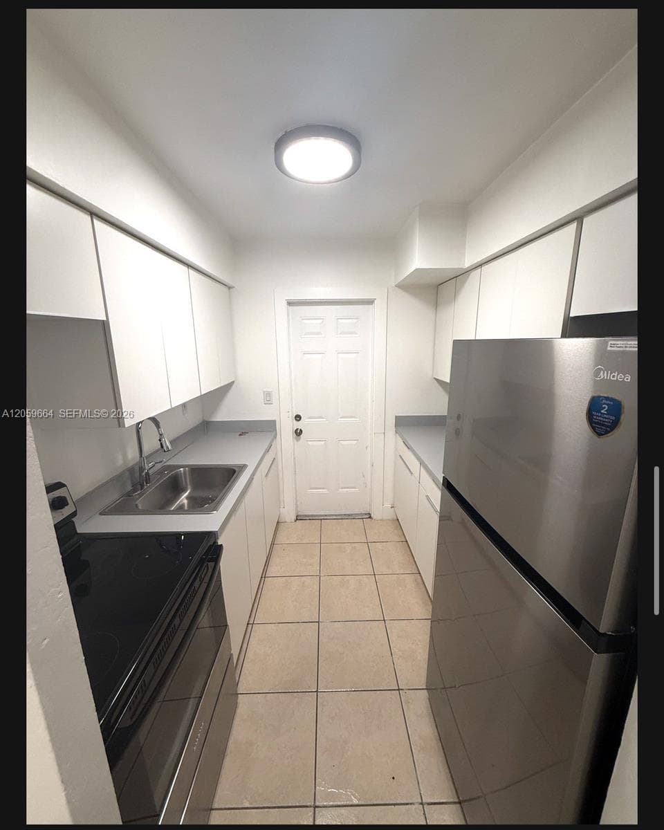 1979 N Glades Dr # 04, North Miami Beach, FL 33162 photo 2