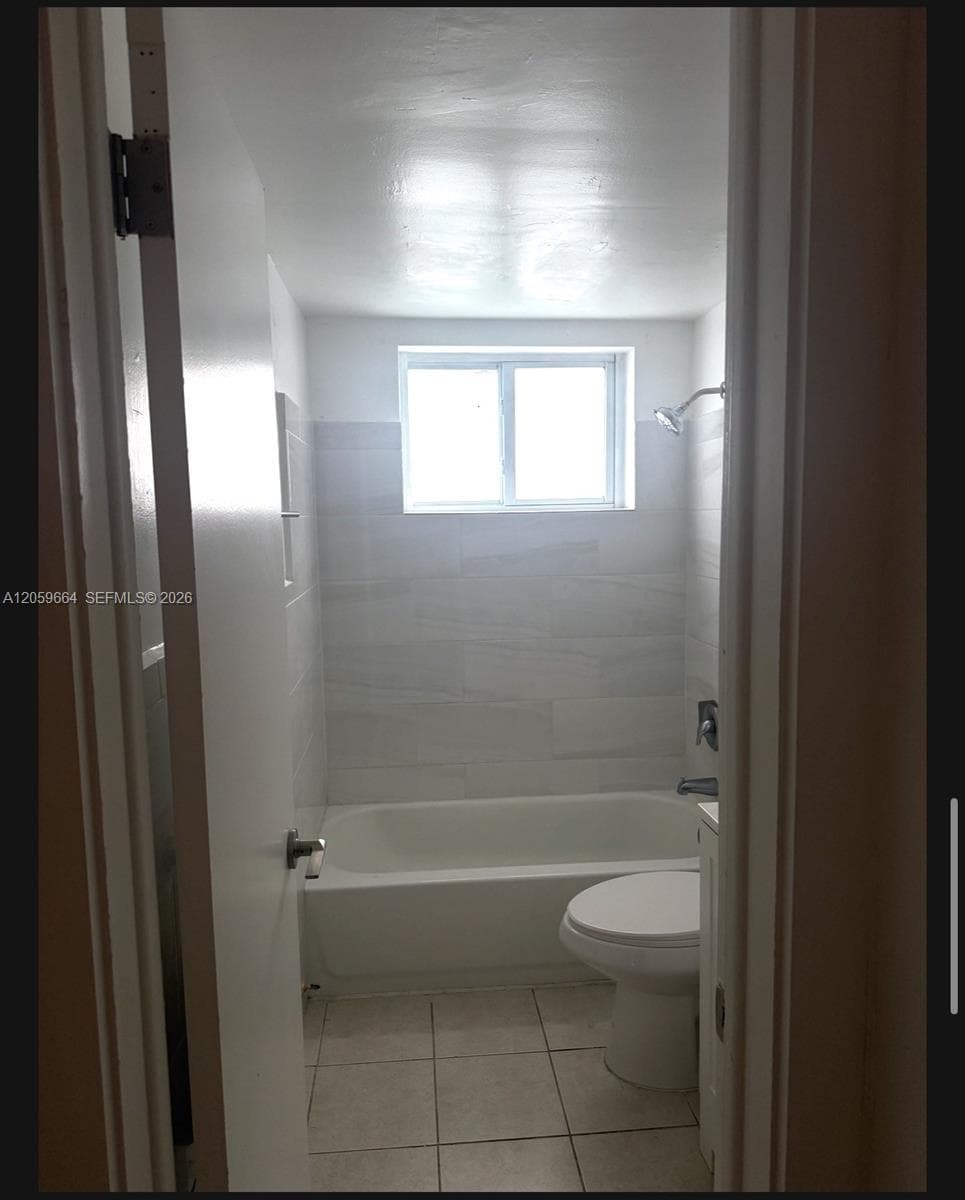 1979 N Glades Dr # 04, North Miami Beach, FL 33162 photo 5
