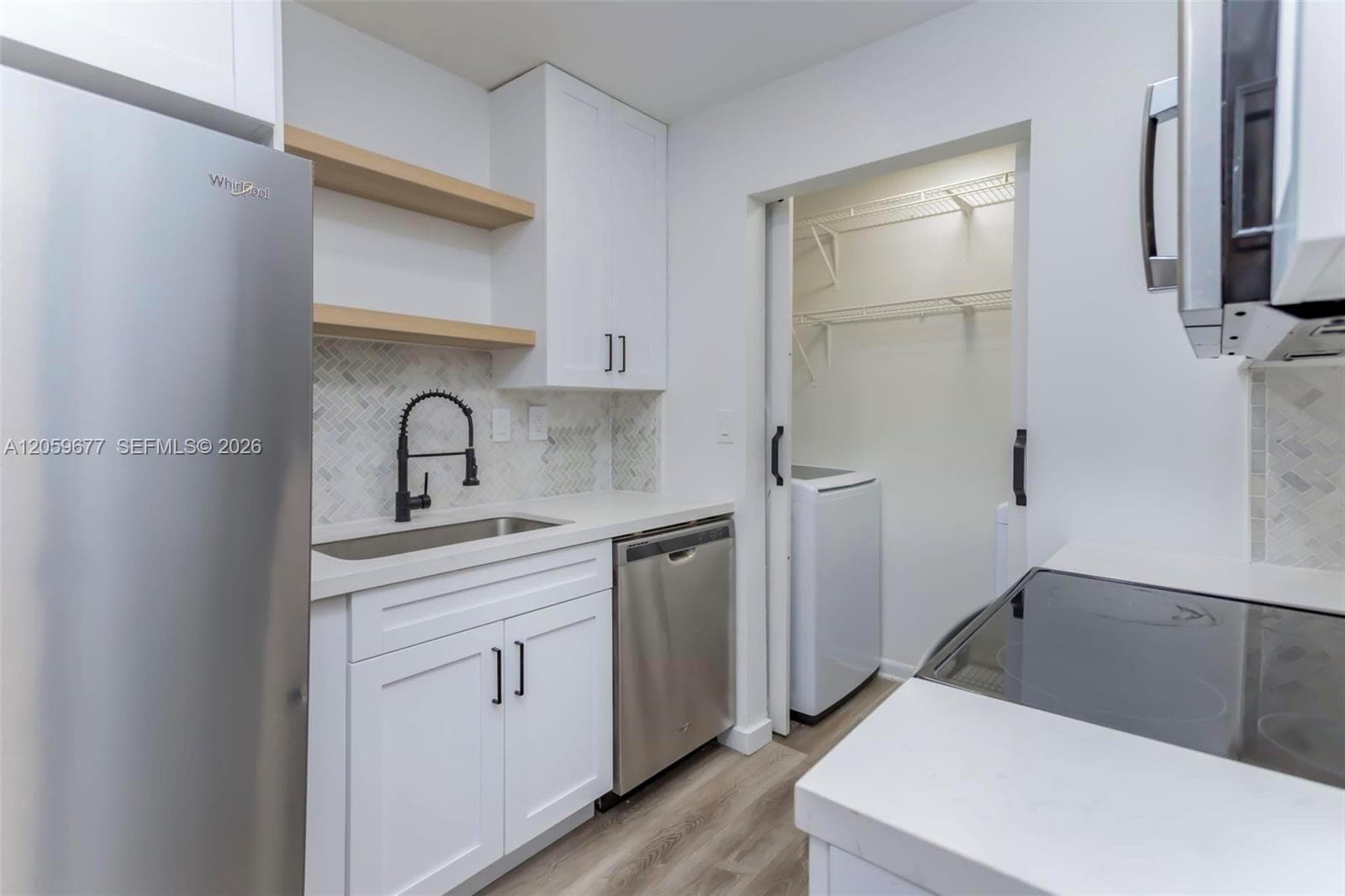 931 NE 199th St # 201-22, Miami, FL 33179 photo 3
