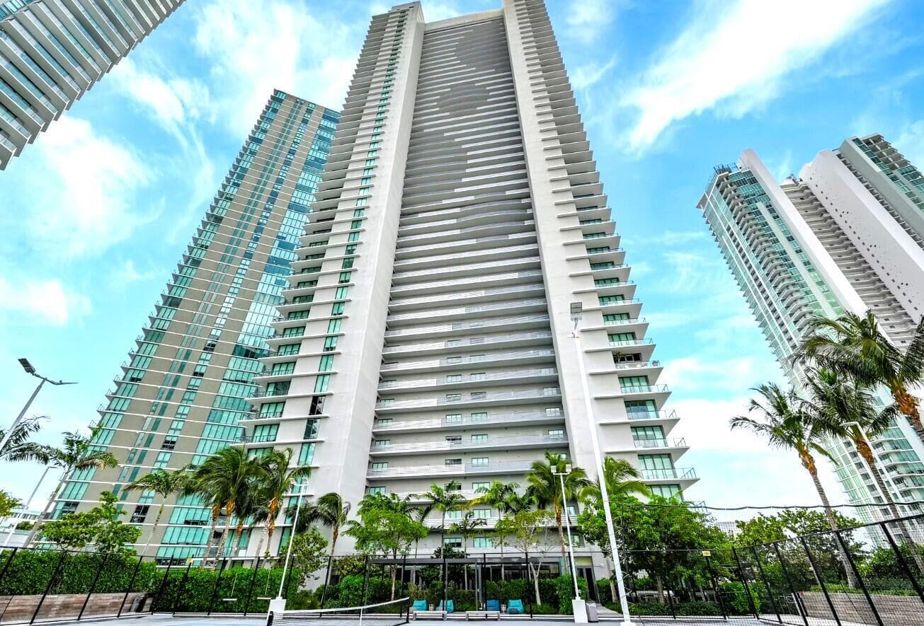 480 NE 31st Street # 906, Miami, FL 33137 photo 3