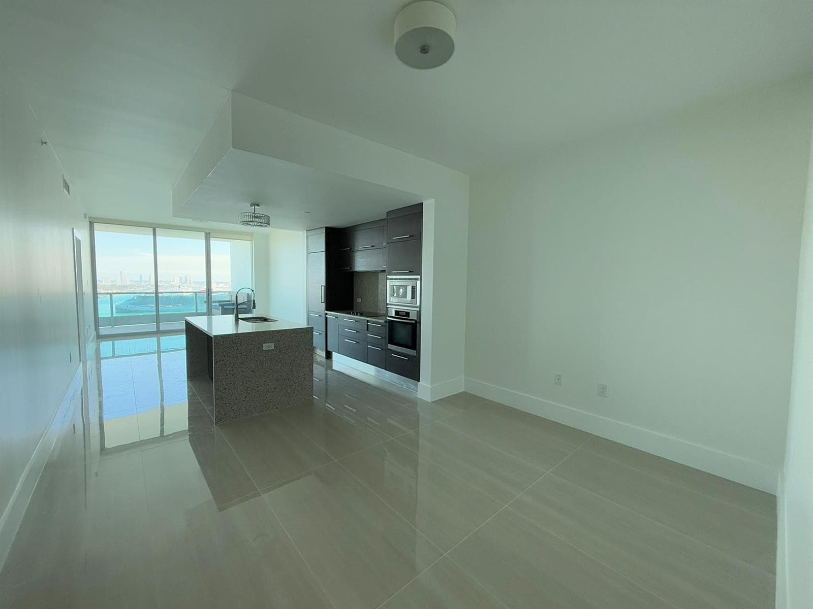 900 Biscayne Boulevard # 2807, Miami, FL 33132 photo 3