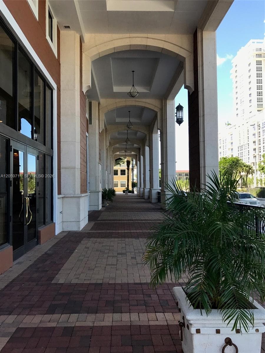 8390 SW 72nd Ave # 710, Miami, FL 33143 photo 5