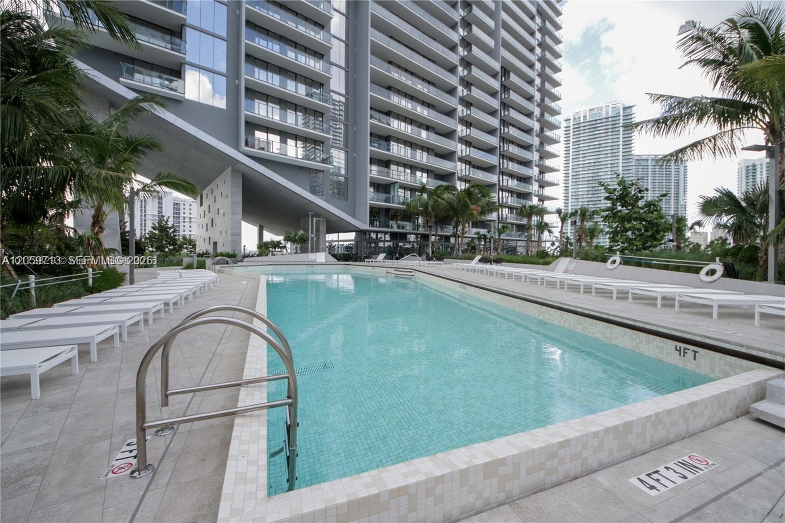 88 SW 7th St # 2902, Miami, FL 33130