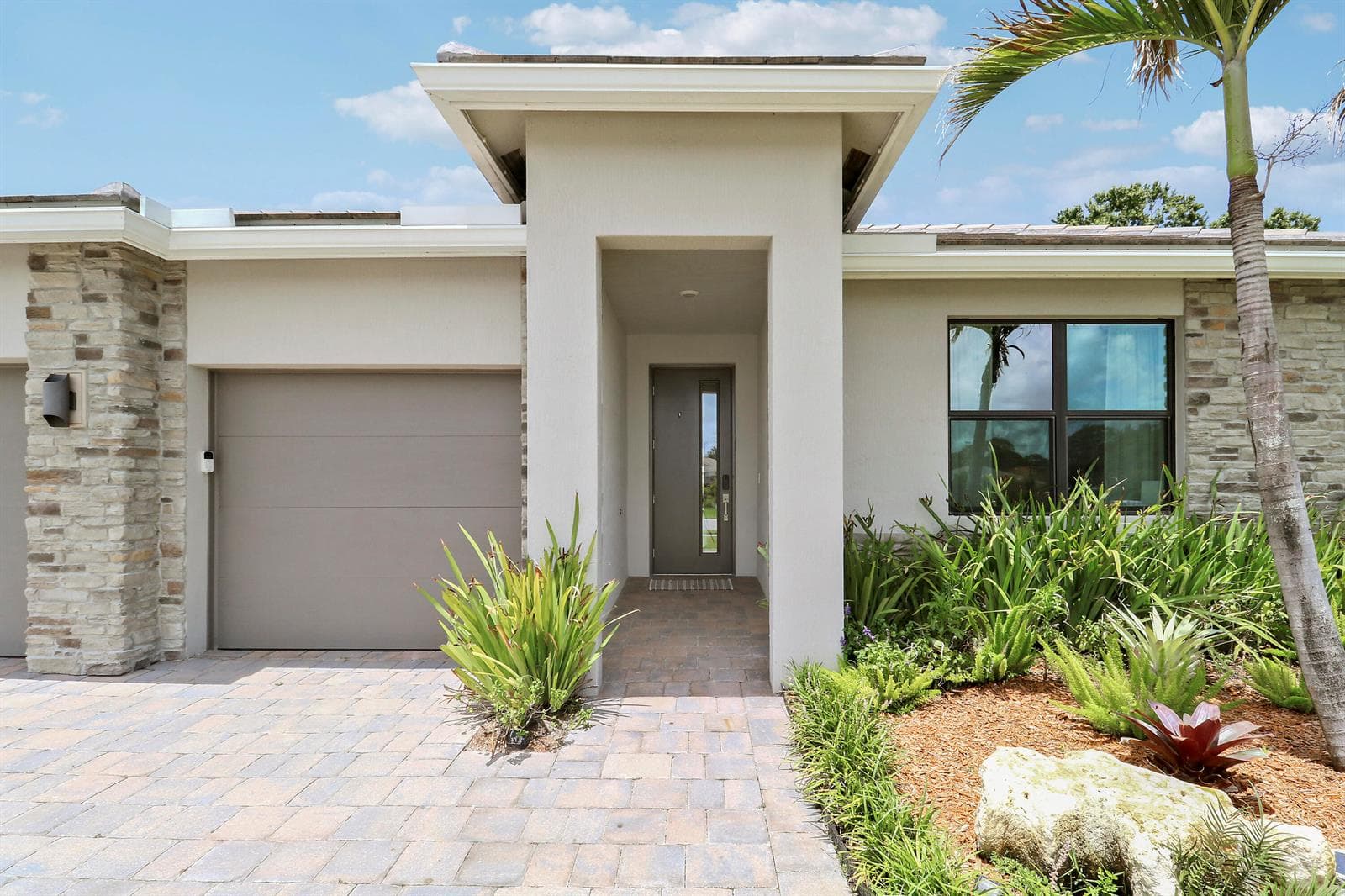 1490 SW Lago Circle, Palm City, FL 34990 photo 4