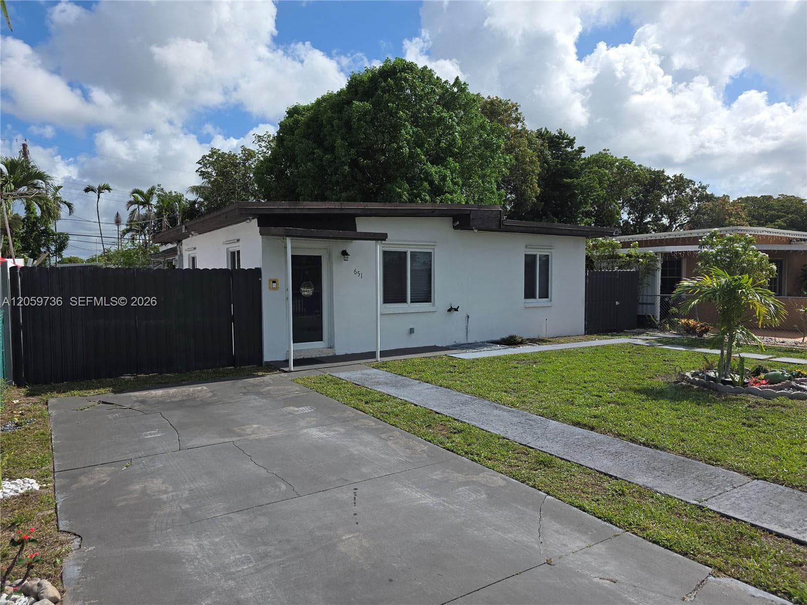 651 E 48th St, Hialeah, FL 33013 photo 2