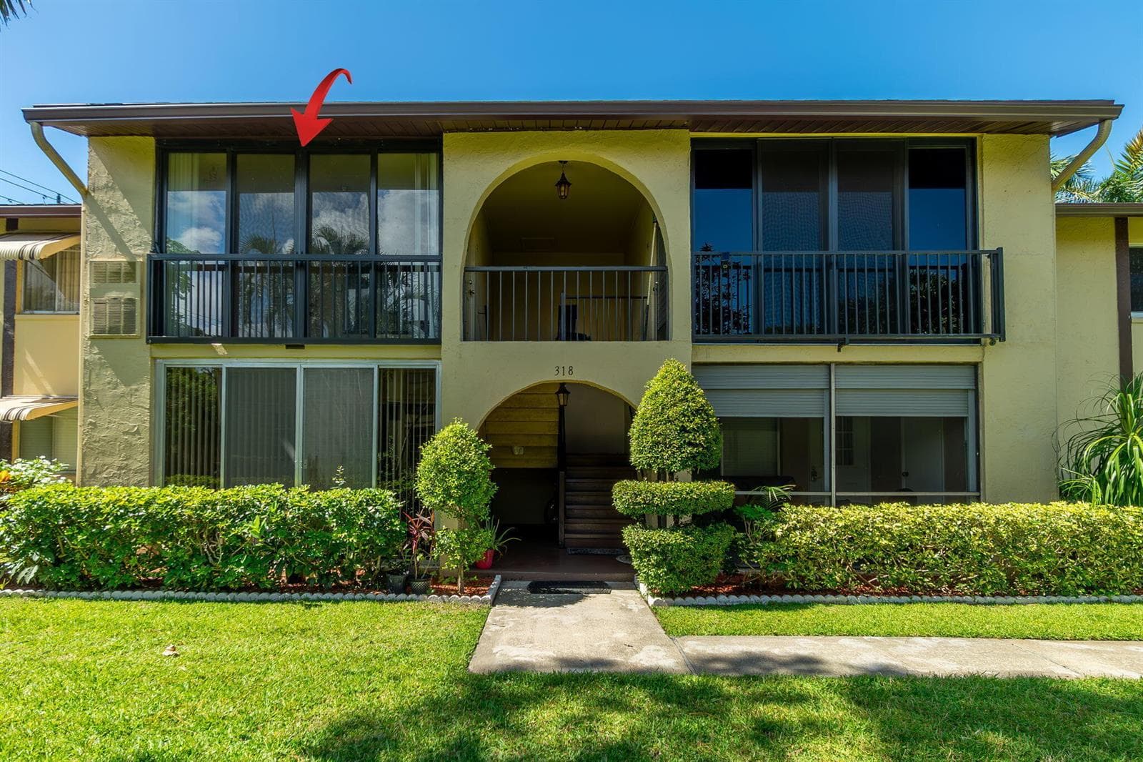 318 Pine Ridge Circle # C-2, FL 33463