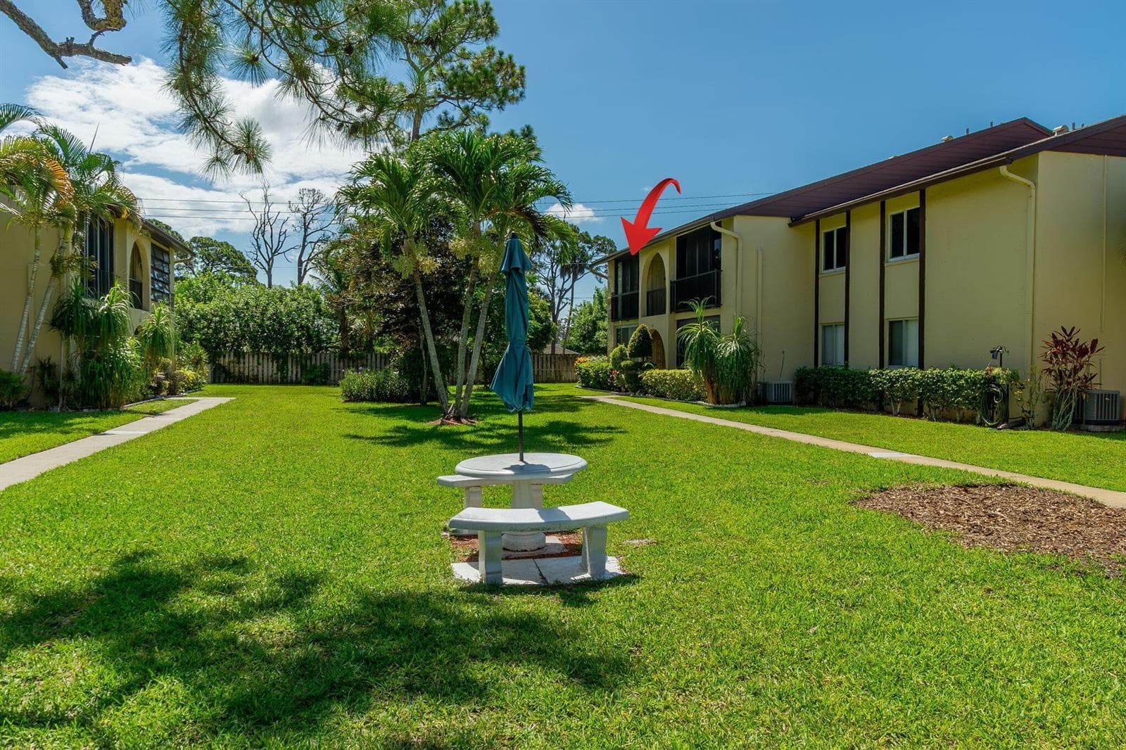 318 Pine Ridge Circle # C-2, FL 33463 photo 4