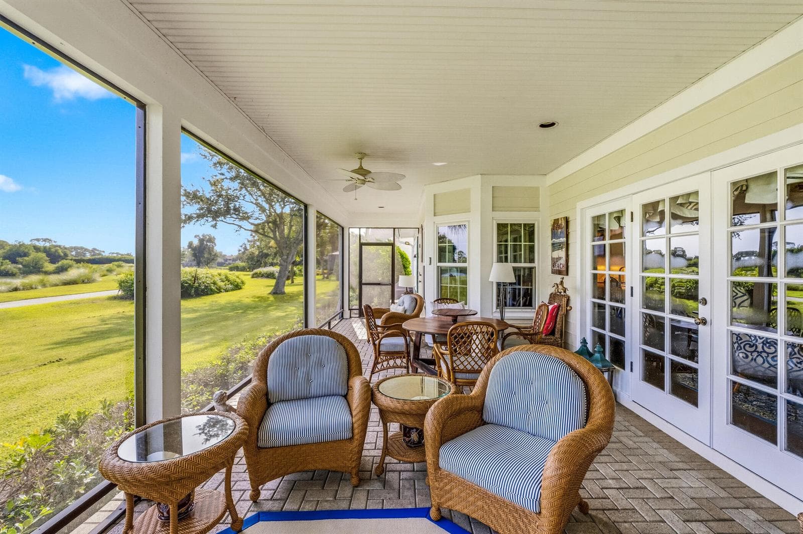 700 SUMMERWOOD Lane SW, Vero Beach, FL 32962 photo 3