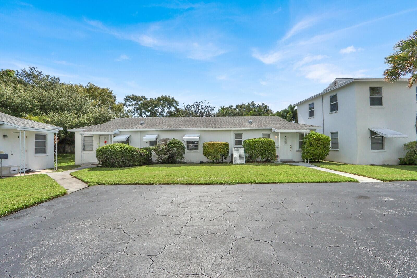 10084 Meridian Way N # 4, Palm Beach Gardens, FL 33410 photo 2