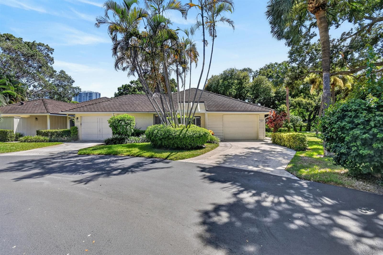 11453 SHADY OAKS Lane, North Palm Beach, FL 33408 photo 2