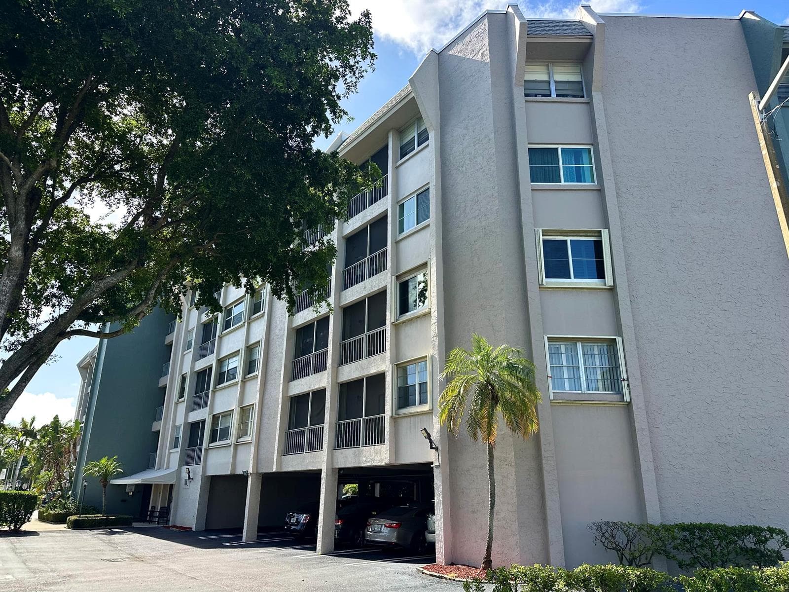 505 Spencer Drive # 407, West Palm Beach, FL 33409 photo 2