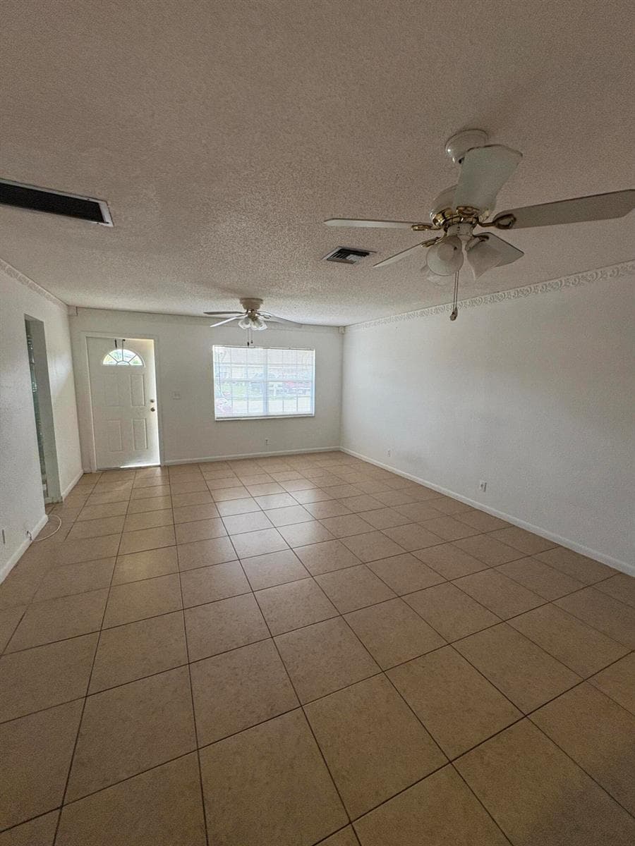 3801 Van Cott Circle, West Palm Beach, FL 33403 photo 2