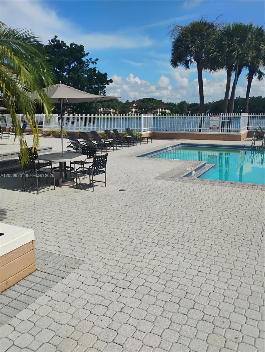 729 NW 92 AV BUILD 29 729 # 729, Plantation, FL 33324 photo 4