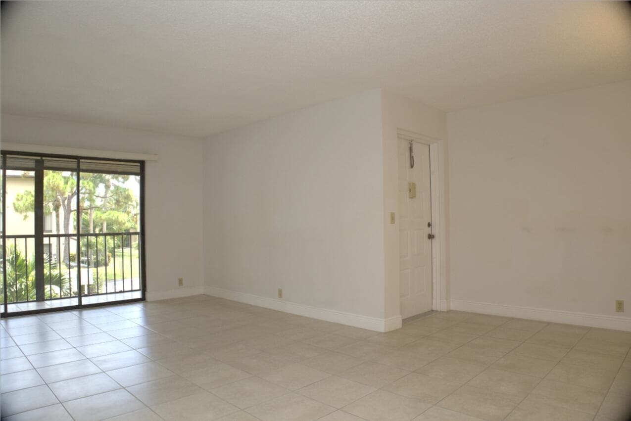 815 Sky Pine Way # D2, FL 33415 photo 3