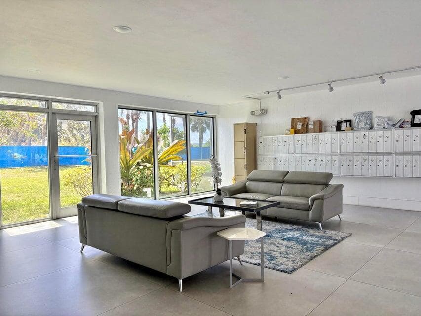5700 NW 2nd Avenue # 202, Boca Raton, FL 33487 photo 2