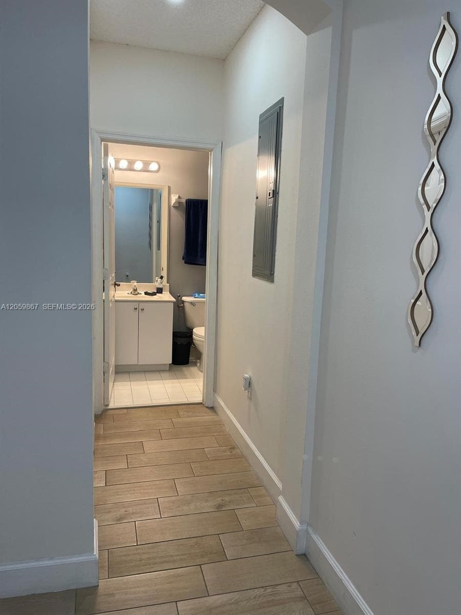 2258 NE 42nd Cir, Homestead, FL 33033 photo 2