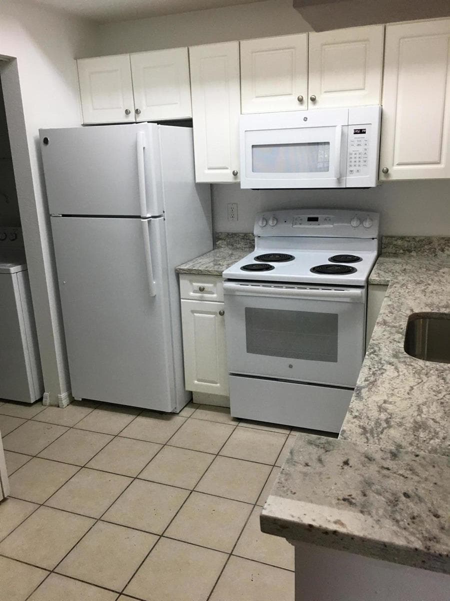 2801 SARENTO Place # 302, Palm Beach Gardens, FL 33410 photo 3