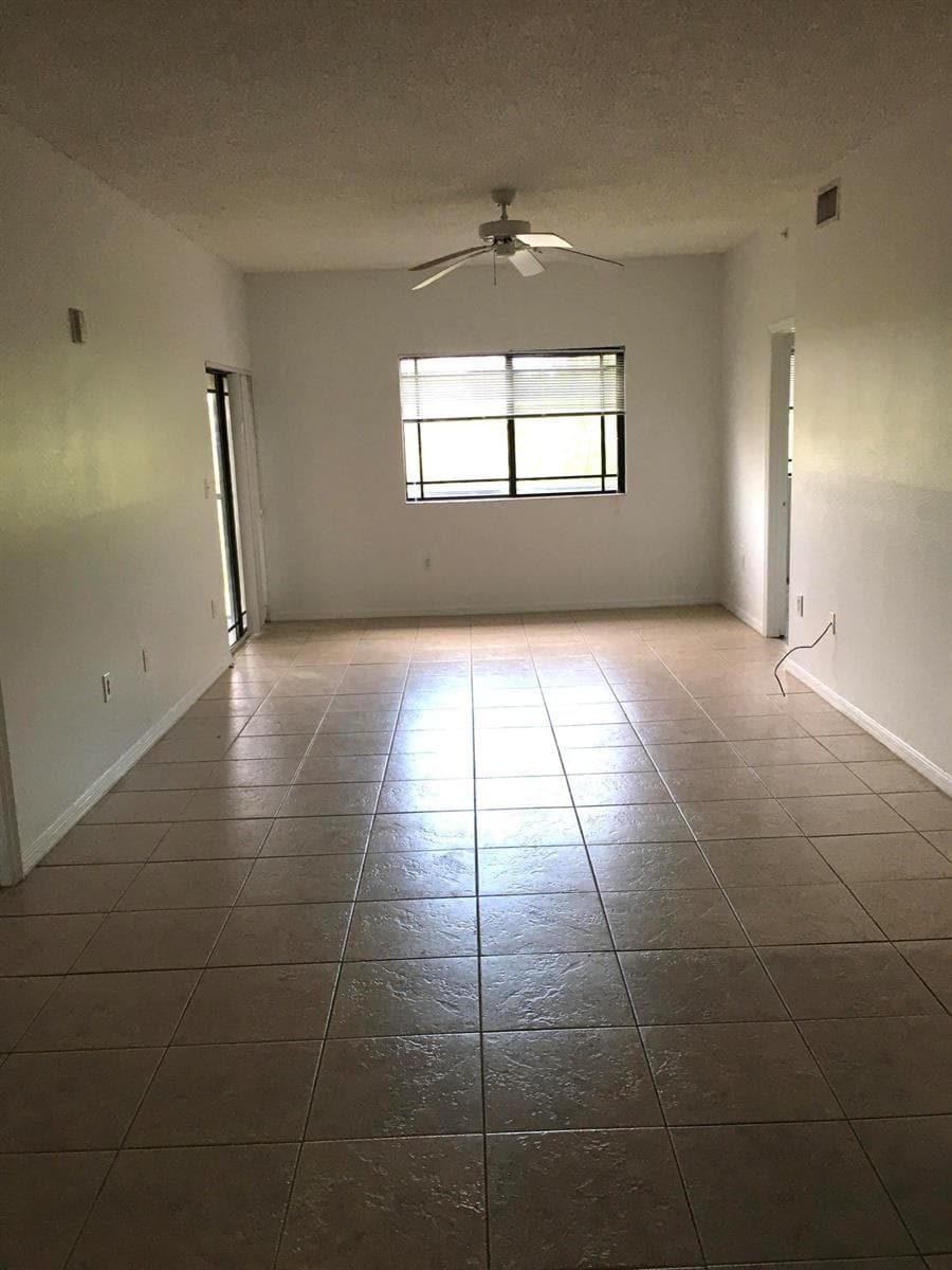 2801 SARENTO Place # 302, Palm Beach Gardens, FL 33410 photo 4