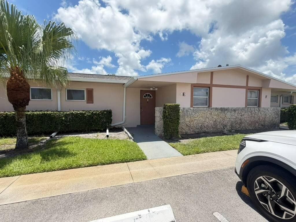 2727 DUDLEY Drive W # E, West Palm Beach, FL 33415 photo 2