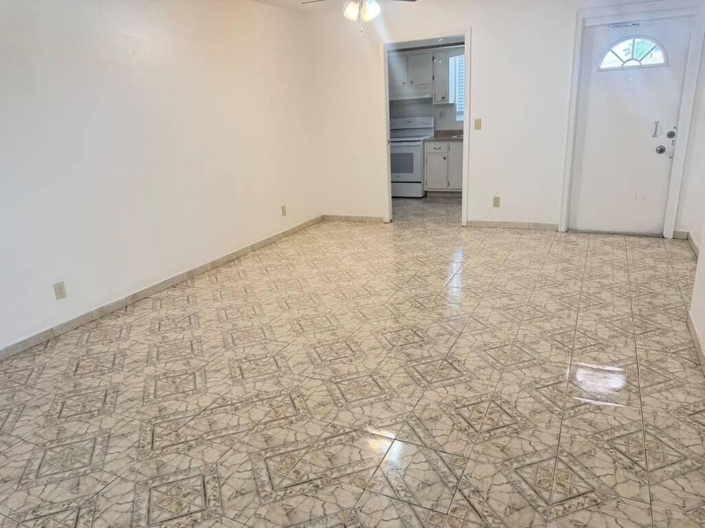 2727 DUDLEY Drive W # E, West Palm Beach, FL 33415 photo 4