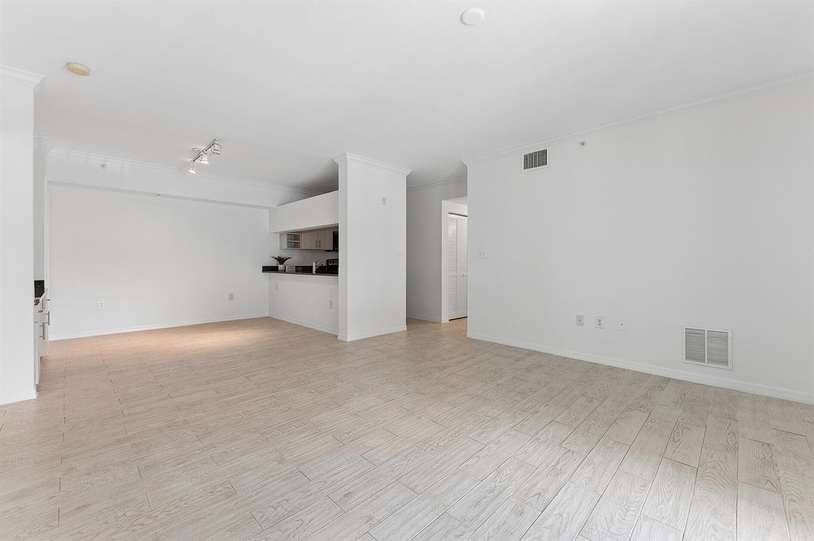 6573 Emerald Dunes Drive # 201, West Palm Beach, FL 33411 photo 4