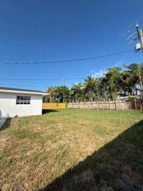 364 Garden Boulevard, Palm Beach Gardens, FL 33410 photo 3