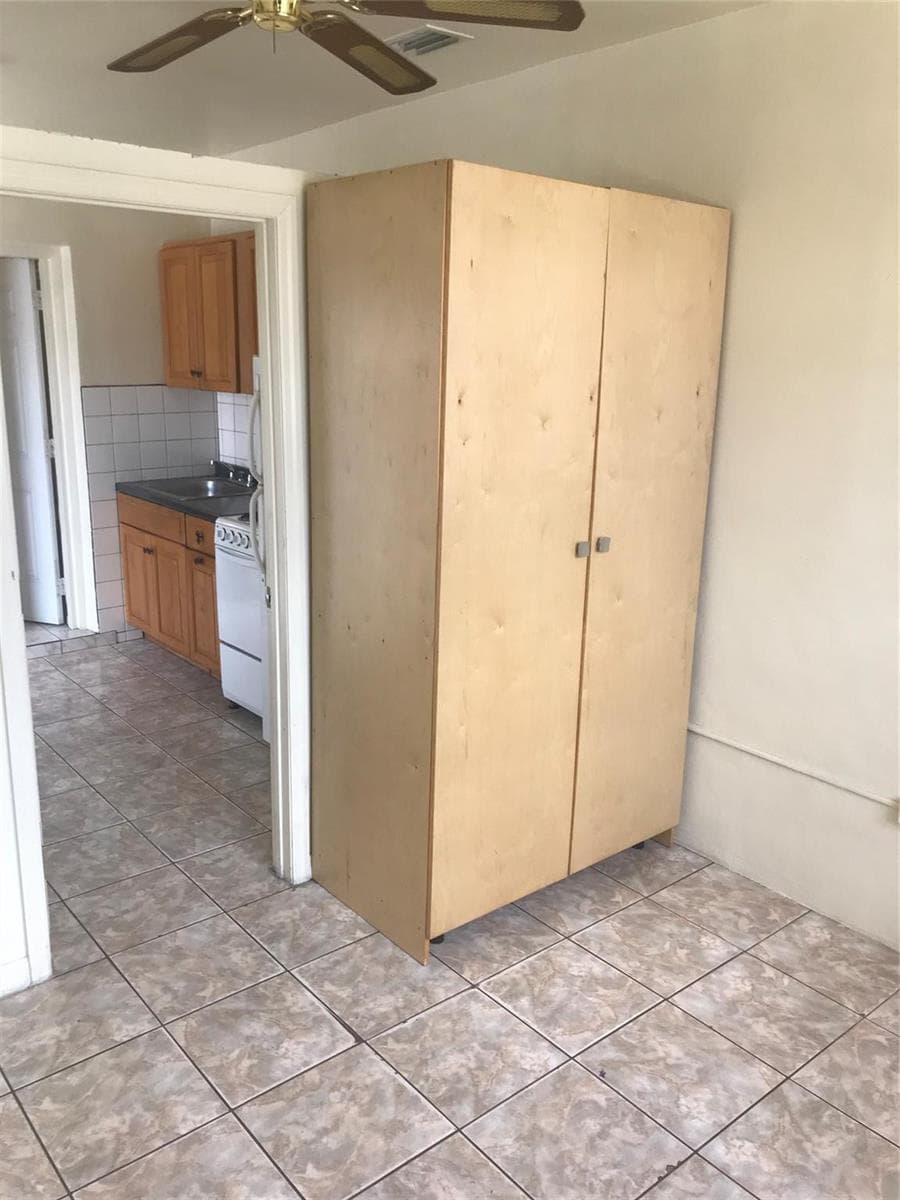 17131 NW 32 Court # apt 1, Miami Gardens, FL 33056 photo 2
