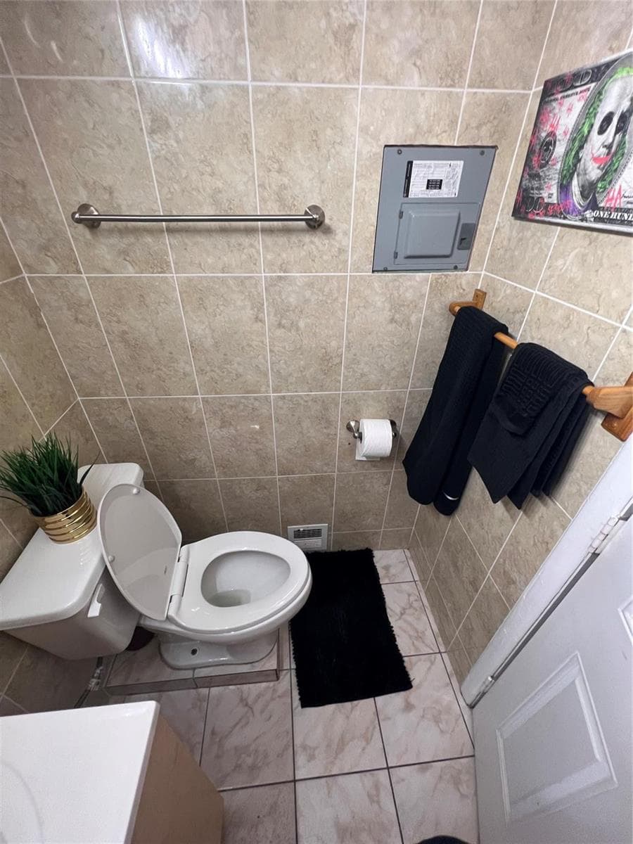 17131 NW 32 Court # apt 1, Miami Gardens, FL 33056 photo 4