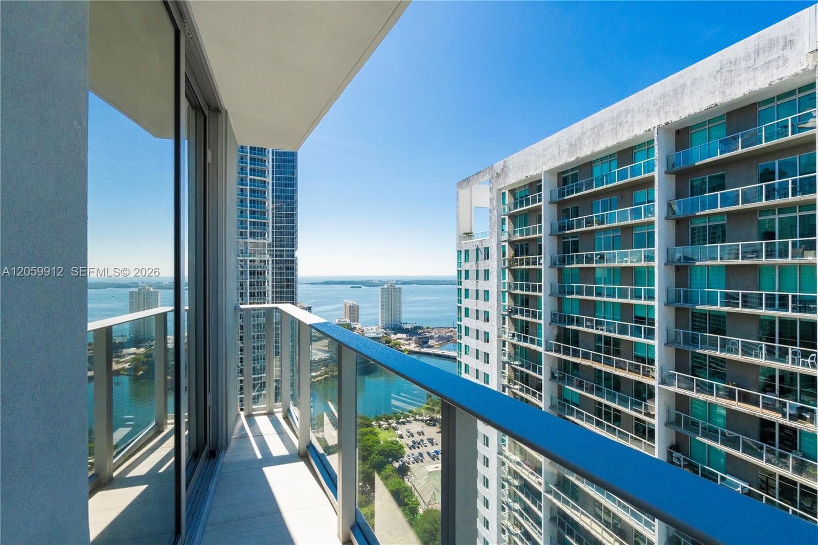 77 SE 5th St # 3308, Miami, FL 33131 photo 5