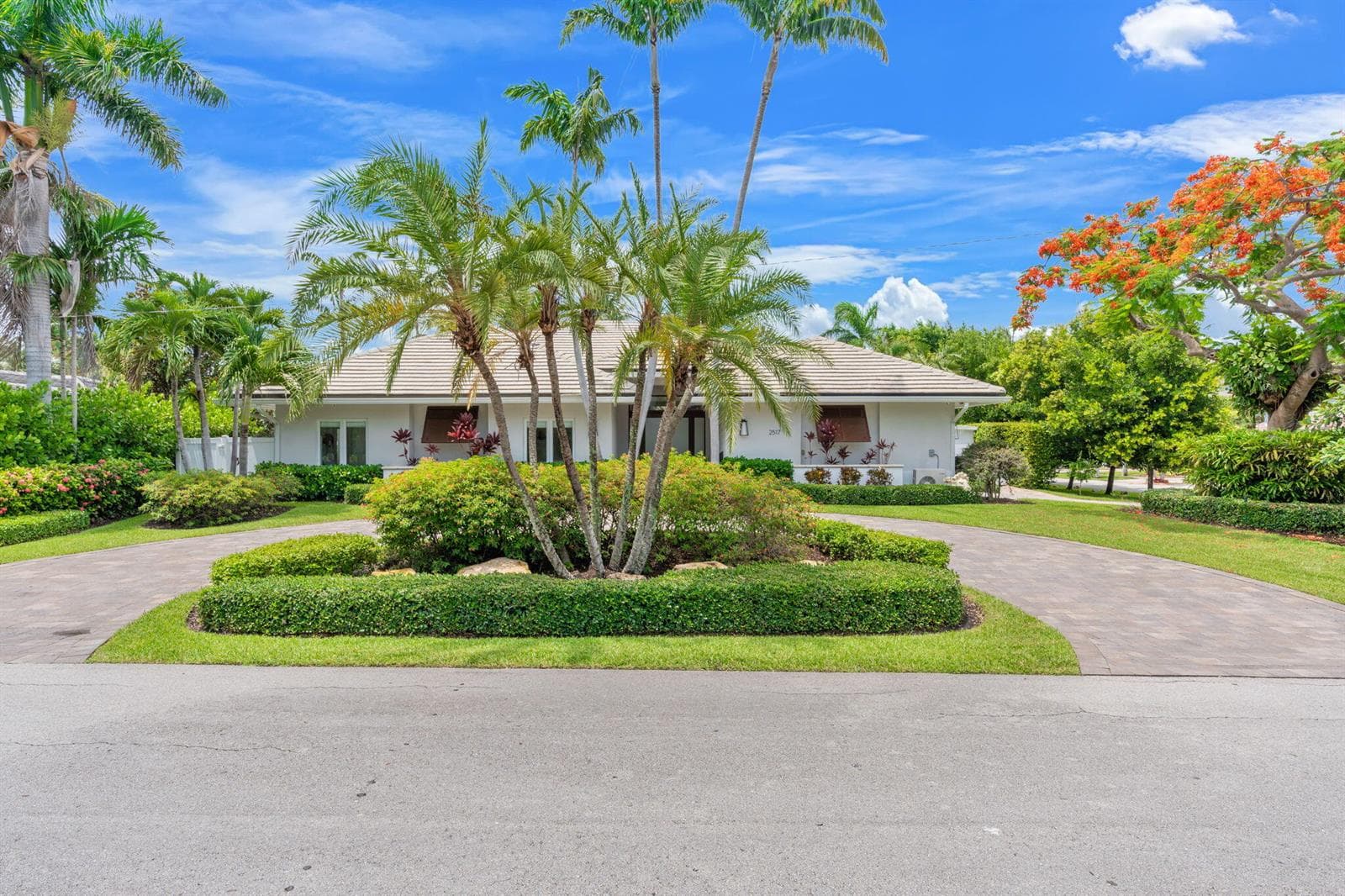 2517 NE 13TH Street, Fort Lauderdale, FL 33304 photo 2