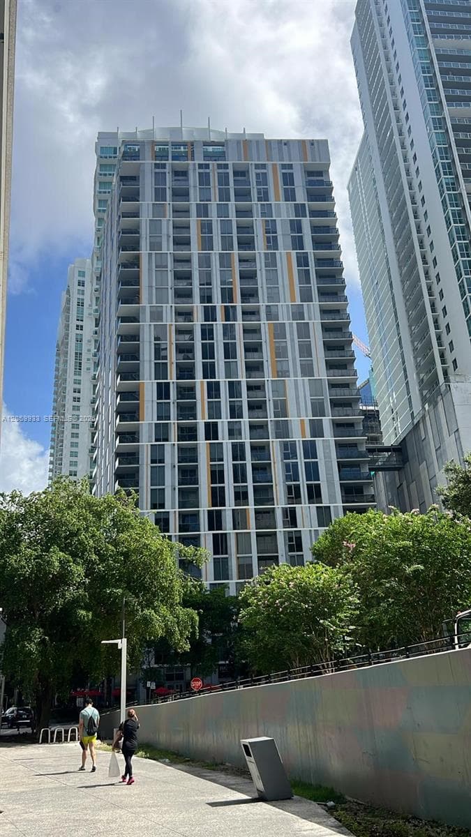 31 SE 6th St # 1801, Miami, FL 33131